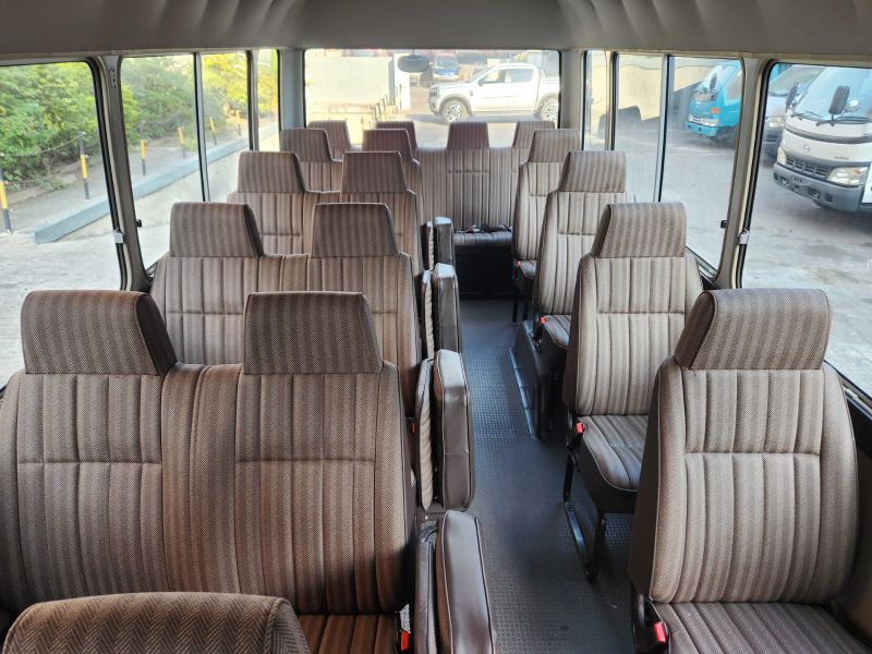  31372  TOYOTA COASTER  1990  