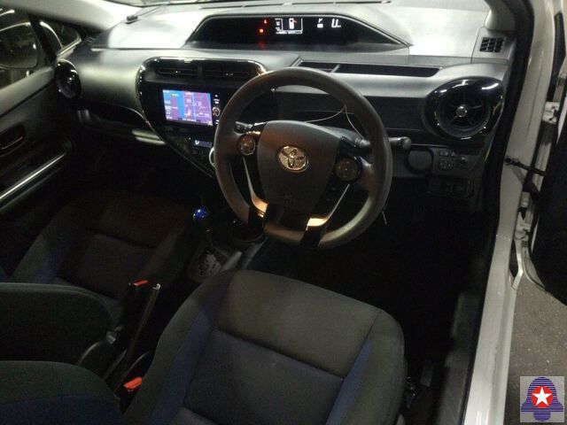  31375  TOYOTA AQUA  2018  