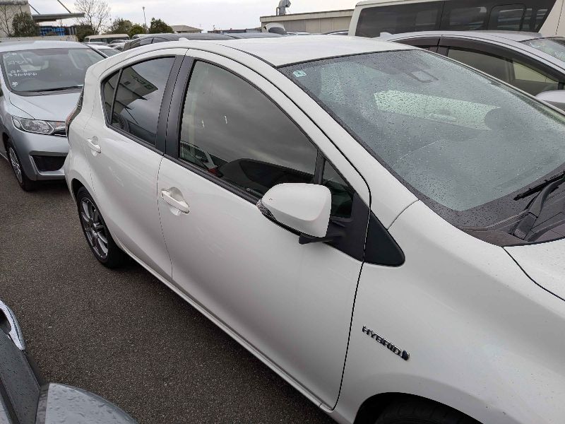  31375  TOYOTA AQUA  2018  