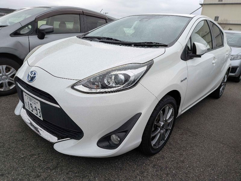  31375  TOYOTA AQUA  2018 