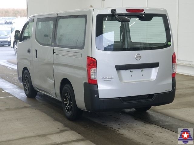 31378  NISSAN CARAVAN  2017  