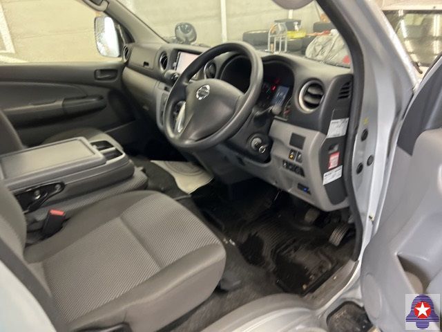  31378  NISSAN CARAVAN  2017  