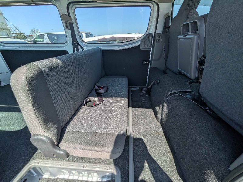  31378  NISSAN CARAVAN  2017  