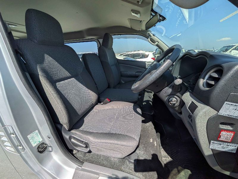  31378  NISSAN CARAVAN  2017  