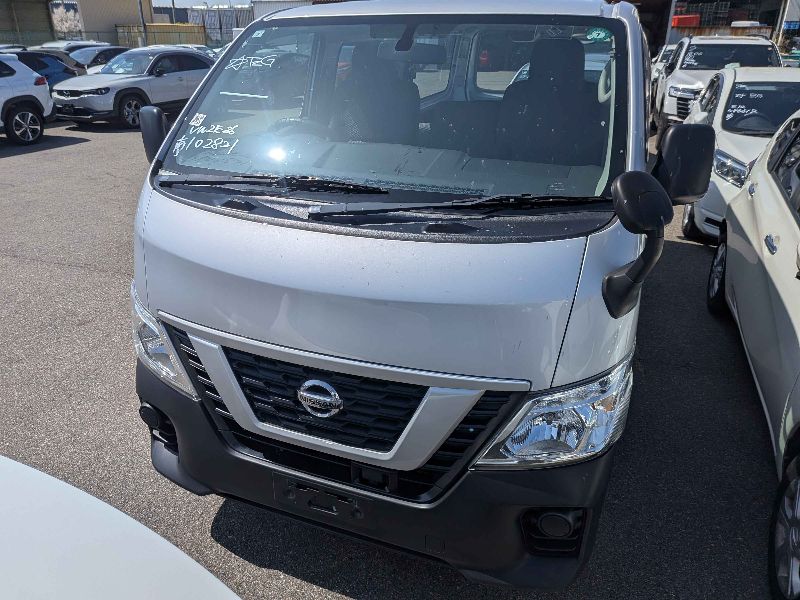  31378  NISSAN CARAVAN  2017  