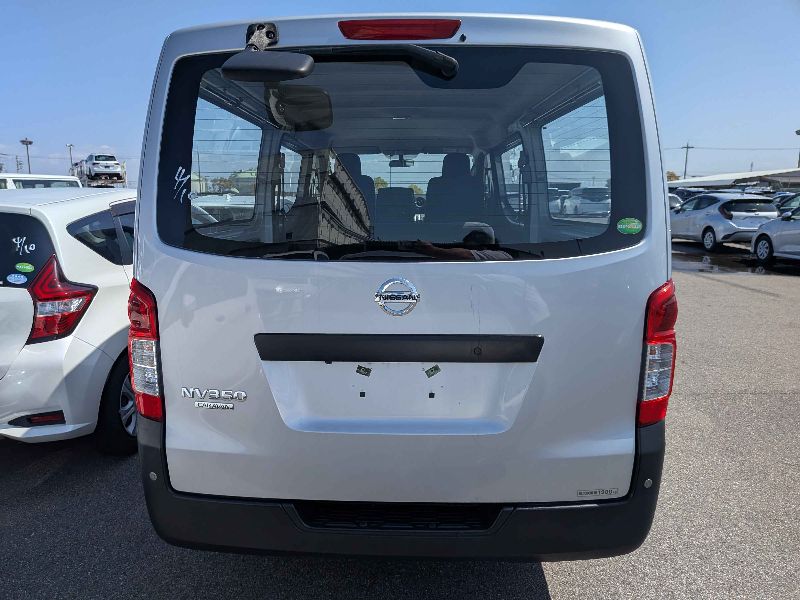  31378  NISSAN CARAVAN  2017  