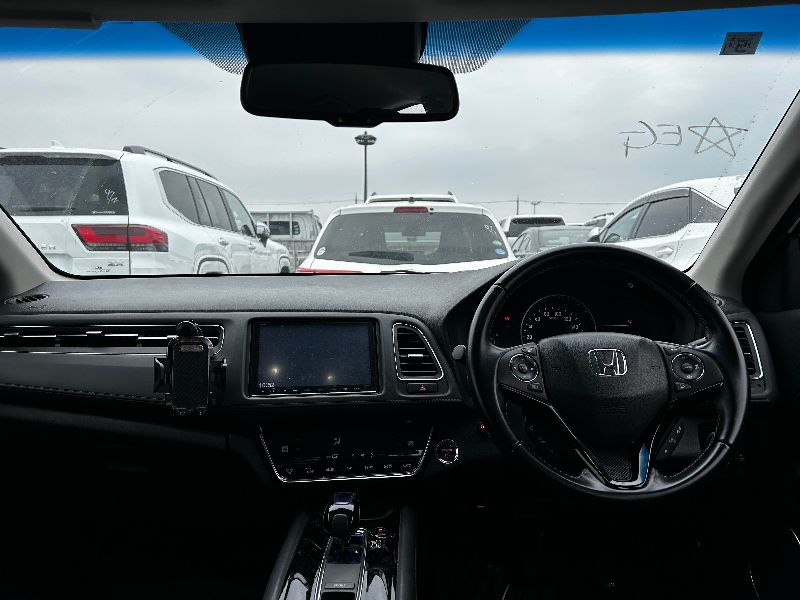  31380  HONDA VEZEL  2017  