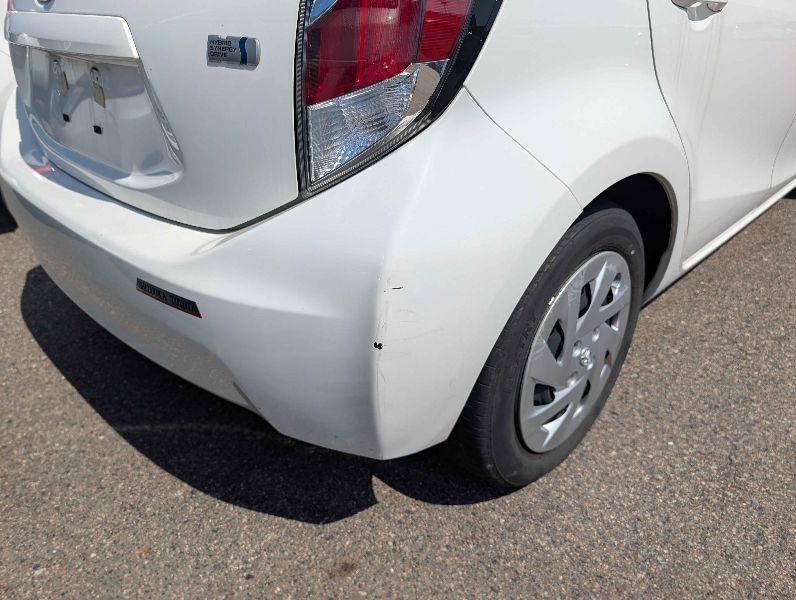  31381  TOYOTA AQUA  2017  