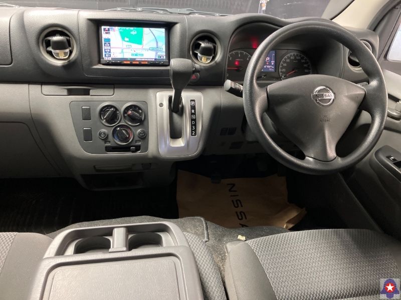 31386  NISSAN CARAVAN  2017  
