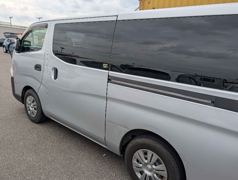  31386  NISSAN CARAVAN  2017  