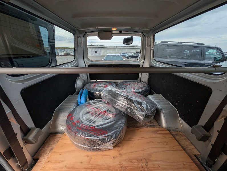  31386  NISSAN CARAVAN  2017  