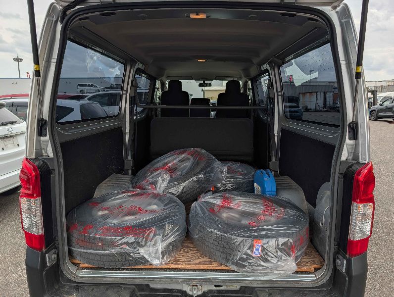  31386  NISSAN CARAVAN  2017  
