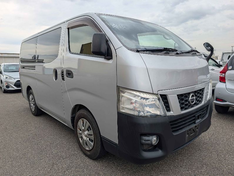  31386  NISSAN CARAVAN  2017  