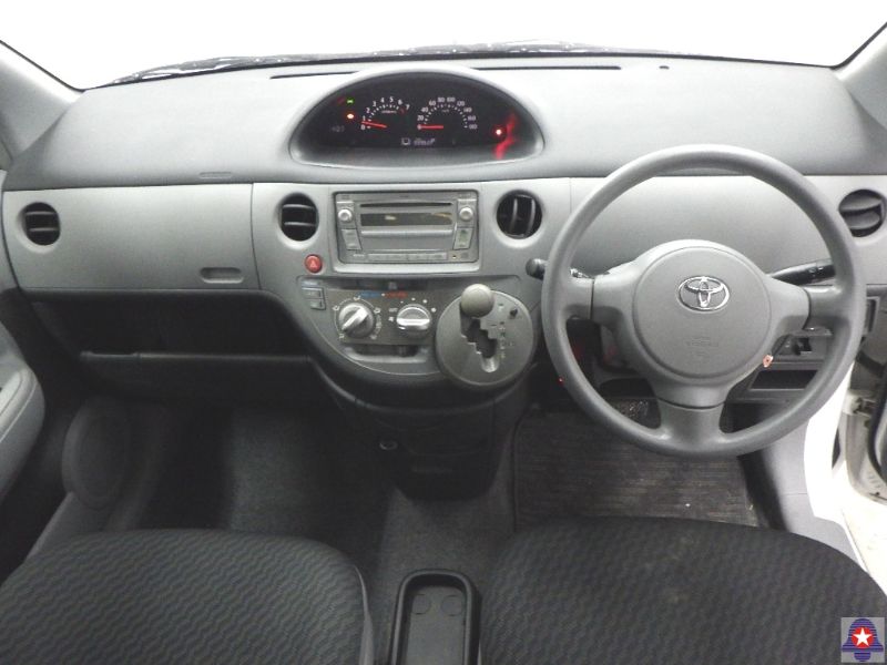  31387  TOYOTA SIENTA  2009  