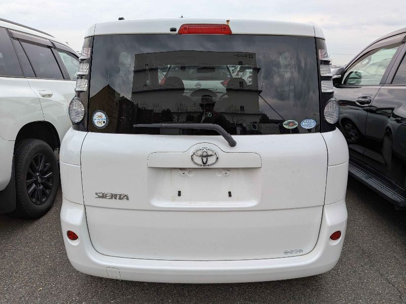  31387  TOYOTA SIENTA  2009  