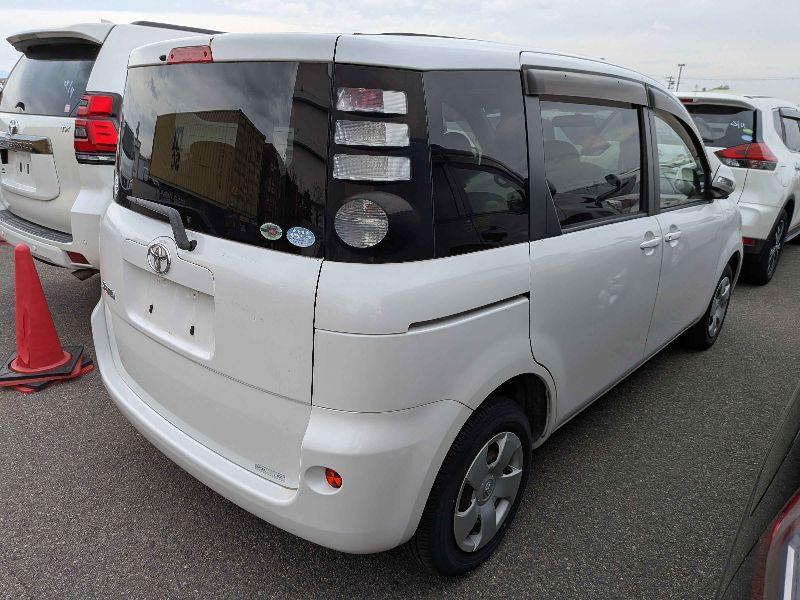  31387  TOYOTA SIENTA  2009  
