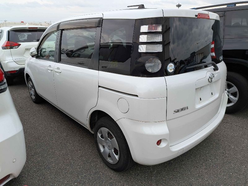  31387  TOYOTA SIENTA  2009  