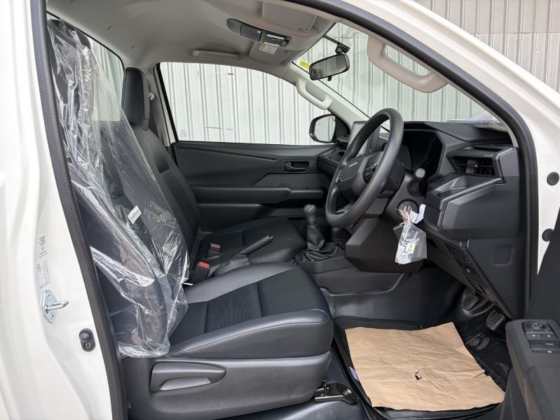  31388  TOYOTA HILUX TRAVO SINGLE CAB  2025  