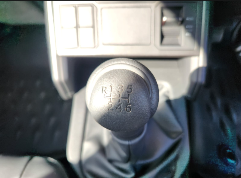  31390  TOYOTA HILUX TRAVO SINGLE CAB  2025  