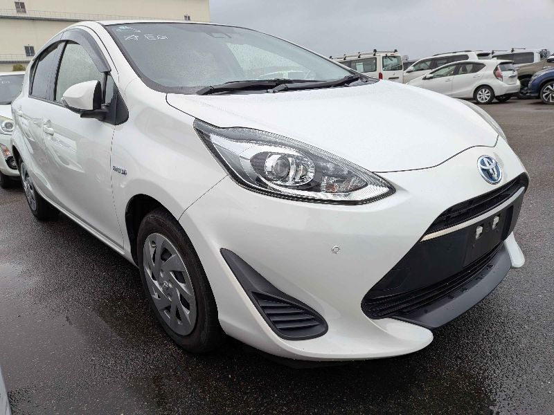  31395  TOYOTA AQUA  2018  