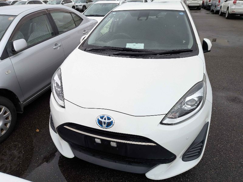  31395  TOYOTA AQUA  2018  
