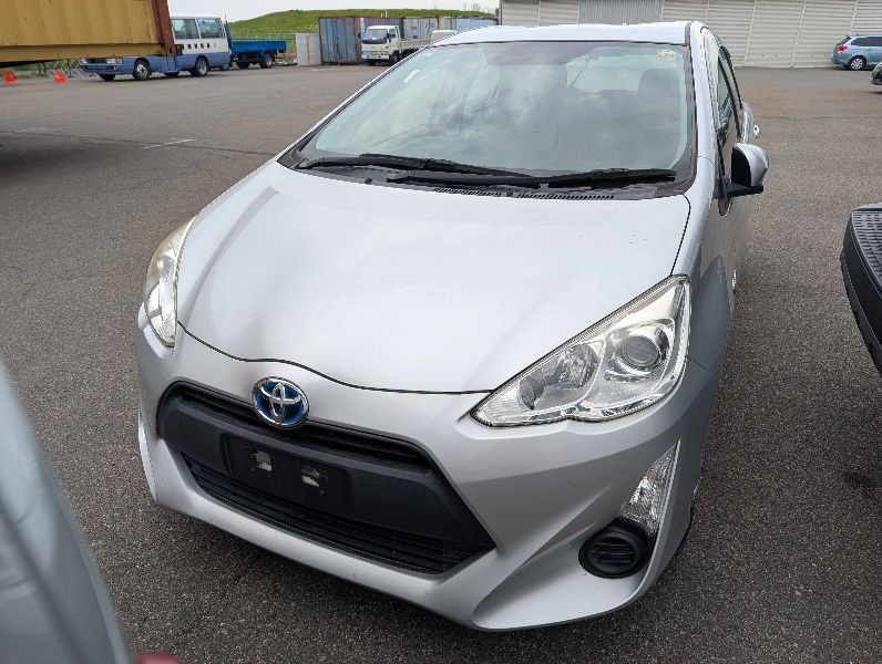  31396  TOYOTA AQUA  2017  