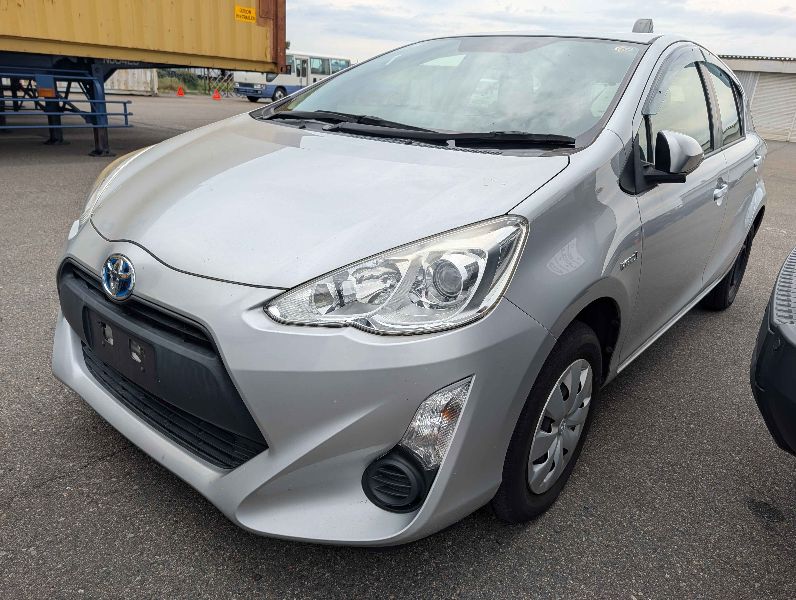  31396  TOYOTA AQUA  2017  