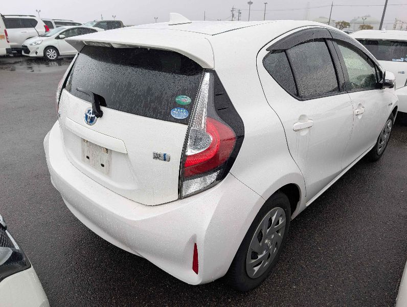  31399  TOYOTA AQUA  2018  