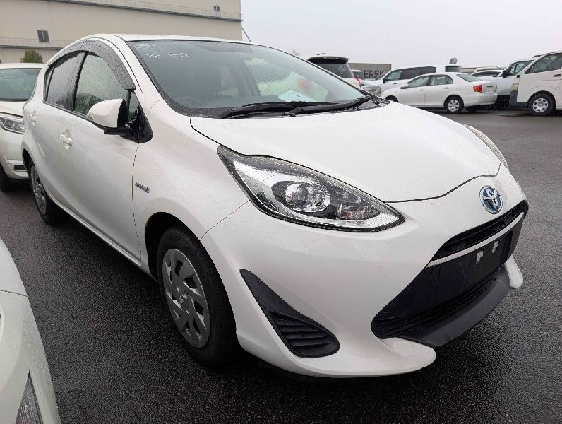  31399  TOYOTA AQUA  2018 
