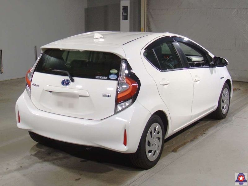  31400  TOYOTA AQUA  2018  