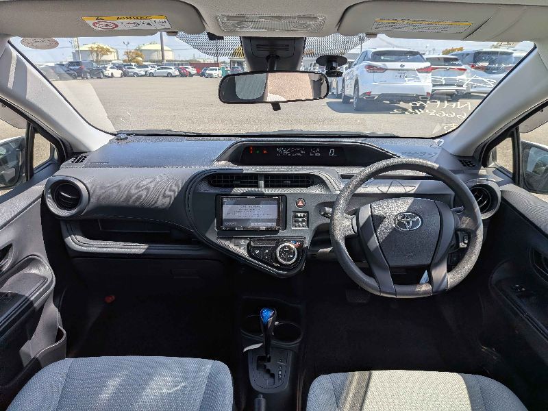  31400  TOYOTA AQUA  2018  