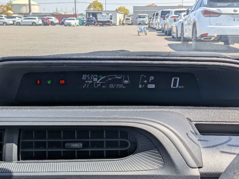  31400  TOYOTA AQUA  2018  