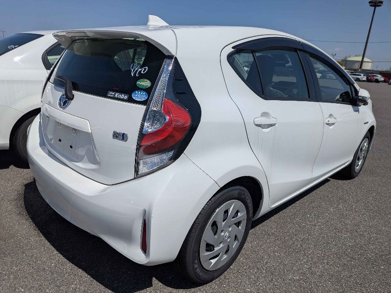  31400  TOYOTA AQUA  2018  