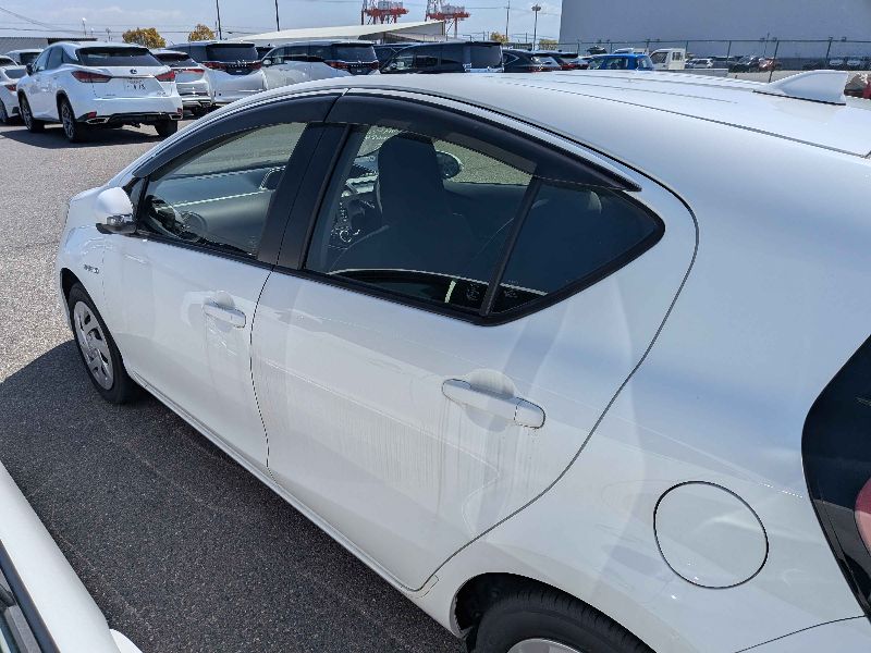  31400  TOYOTA AQUA  2018  