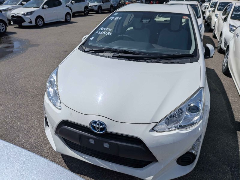  31402  TOYOTA AQUA  2017  