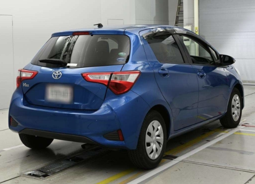  31411  TOYOTA VITZ  2017  