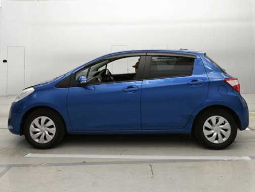  31411  TOYOTA VITZ  2017  