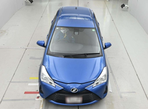  31411  TOYOTA VITZ  2017  