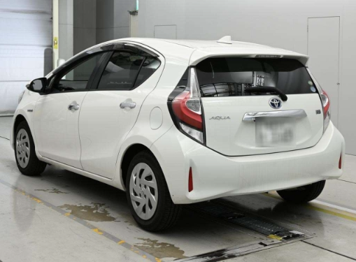  31414  TOYOTA AQUA  2018  