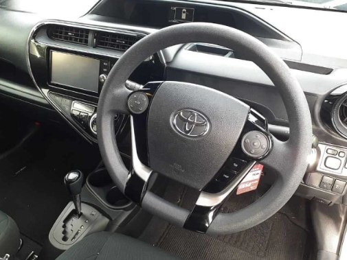  31414  TOYOTA AQUA  2018  