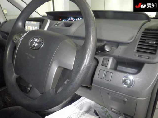  31422  TOYOTA NOAH  2009  