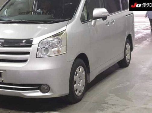  31422  TOYOTA NOAH  2009  