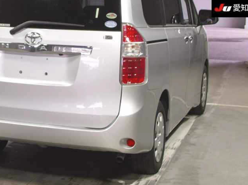  31422  TOYOTA NOAH  2009  
