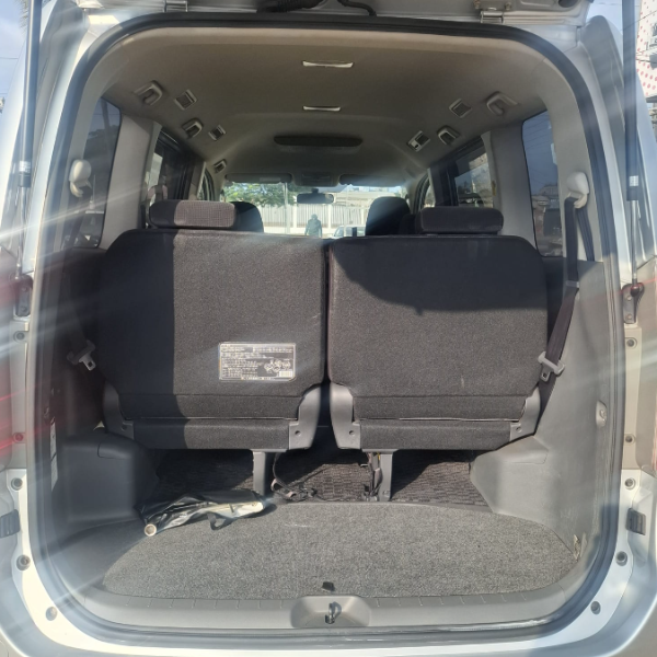  31422  TOYOTA NOAH  2009  