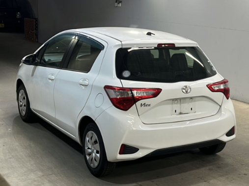  31425  TOYOTA VITZ  2017  