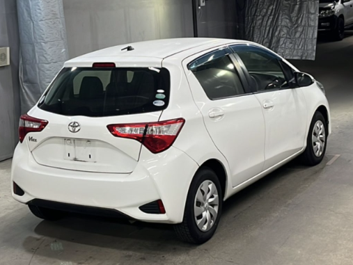  31425  TOYOTA VITZ  2017  