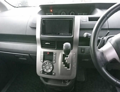  31432  TOYOTA NOAH  2009  