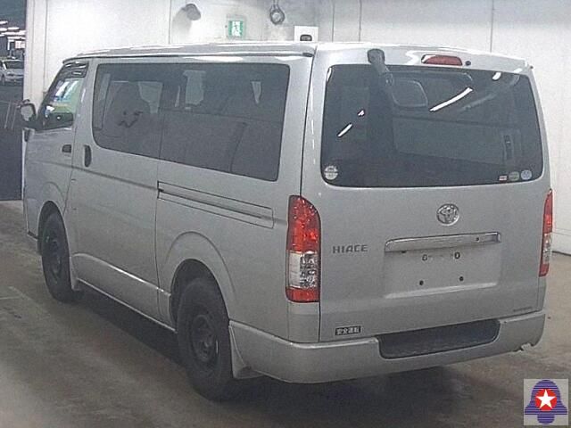  31436  TOYOTA HIACE  2017  