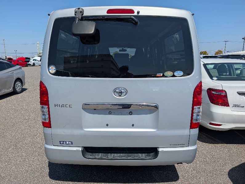  31436  TOYOTA HIACE  2017  