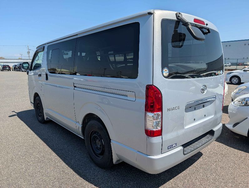  31436  TOYOTA HIACE  2017  